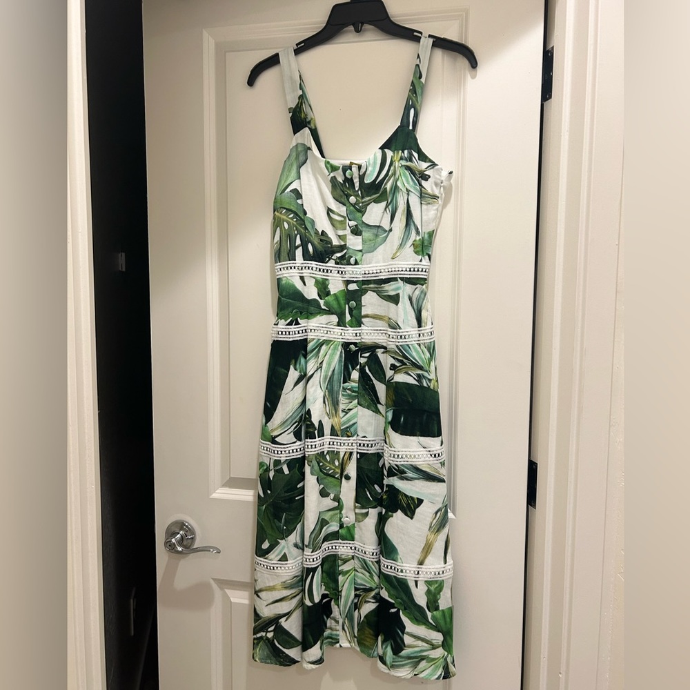 Brand New Gianni Bini Monica Palm Print A Line Midi Dress. Size 2